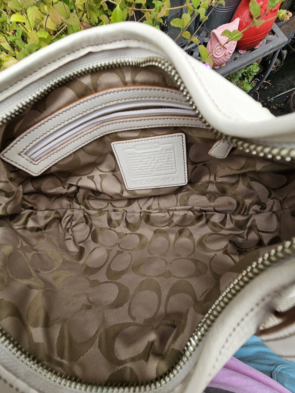 Vintage Coach Soho Small Hobo Bag - 9541 - Picture 14 of 16